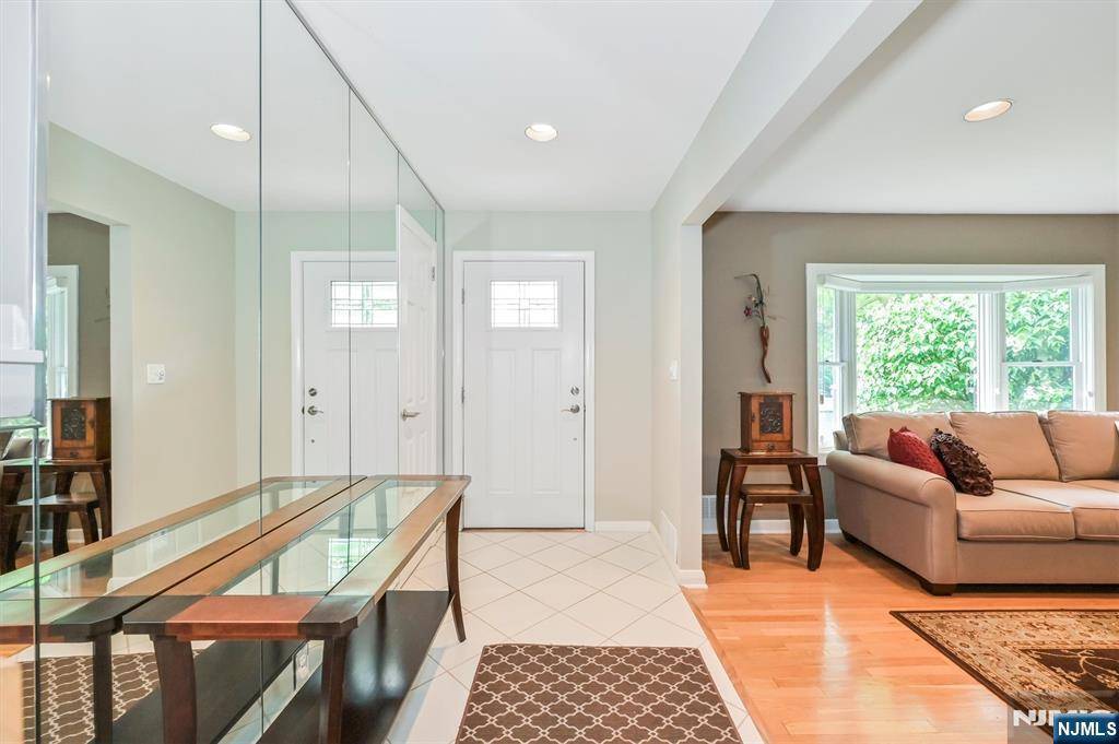 Wayne, NJ 07470,39 Terrace RD