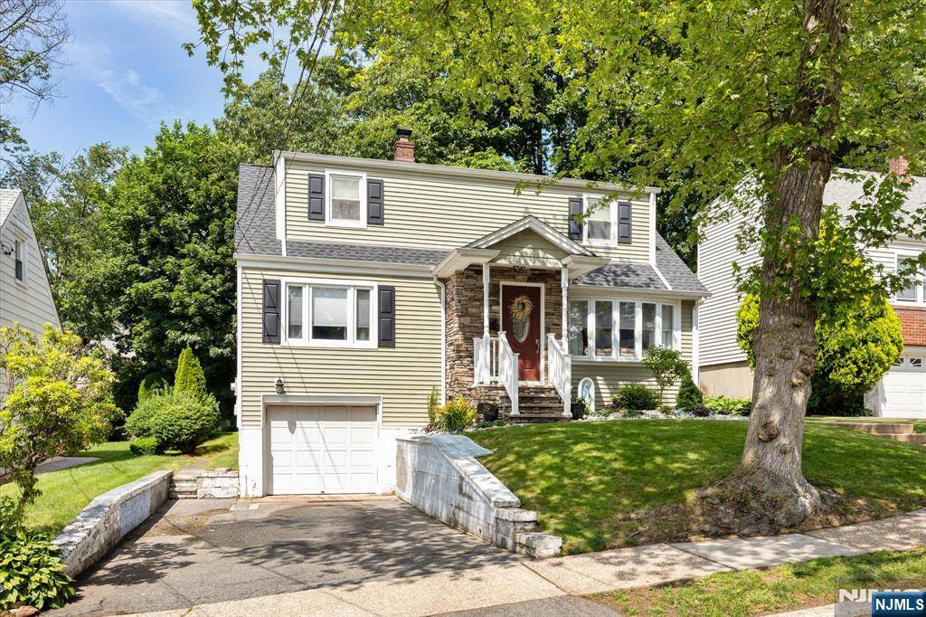 Hasbrouck Heights, NJ 07604,39 Division AVE