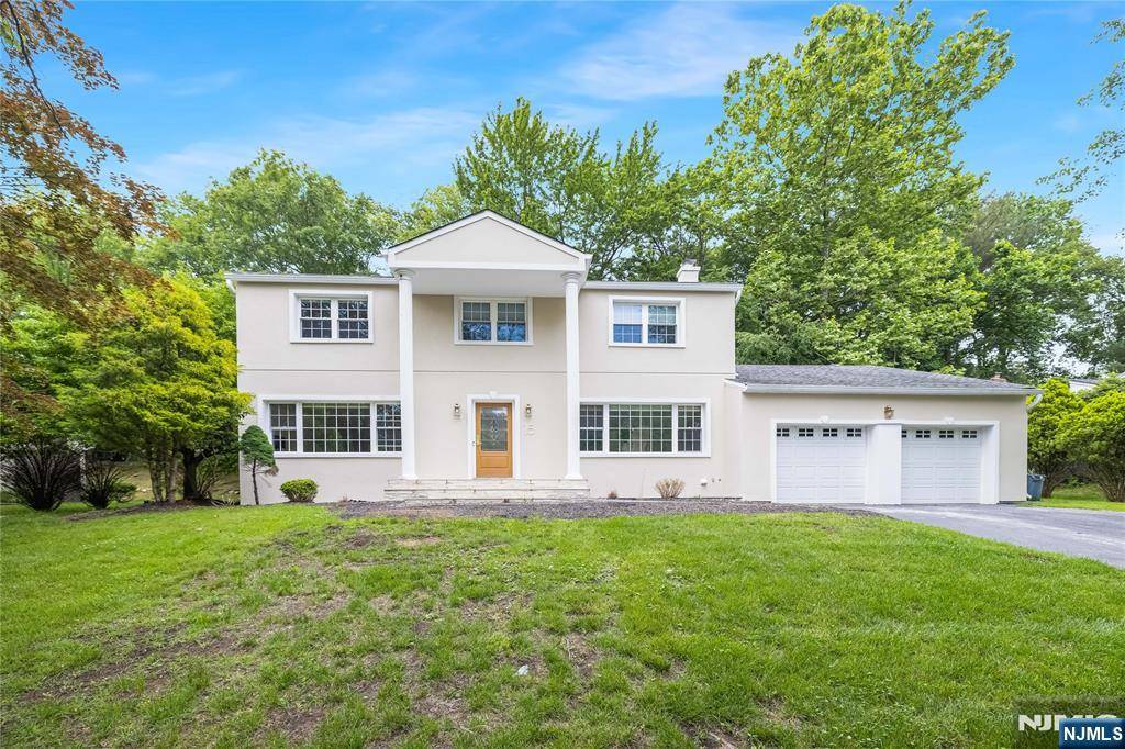 Woodcliff Lake, NJ 07677,15 Kings CT