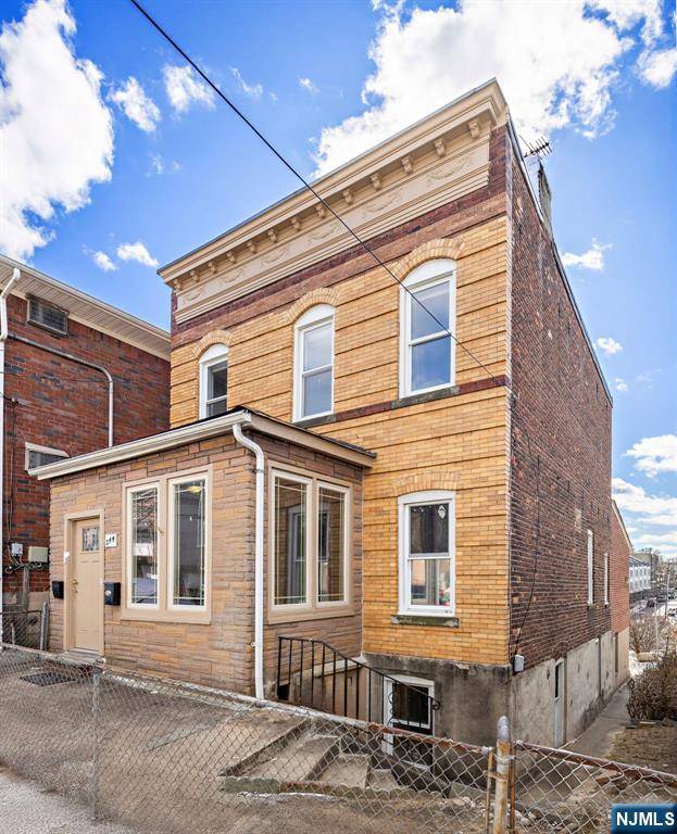 Cliffside Park, NJ 07010,244 Lincoln AVE