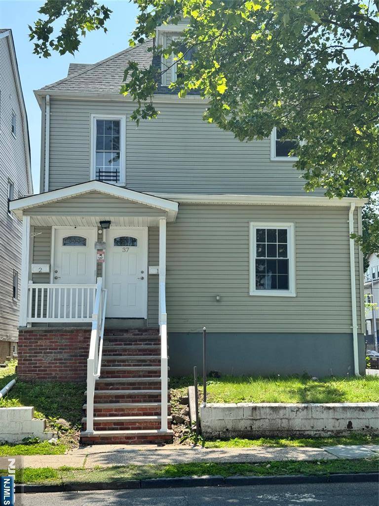 East Orange, NJ 07017,37 William ST #2