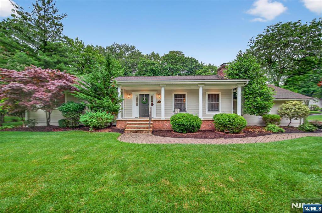 Wyckoff, NJ 07481,328 Blue Hill TER