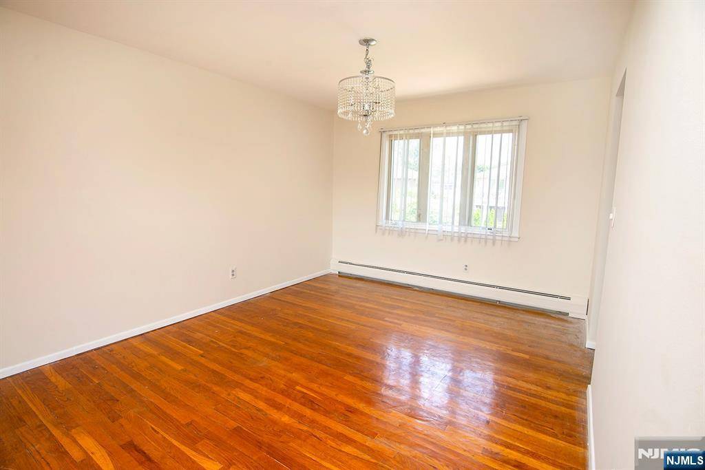 Little Ferry, NJ 07643,4 Elizabeth CT