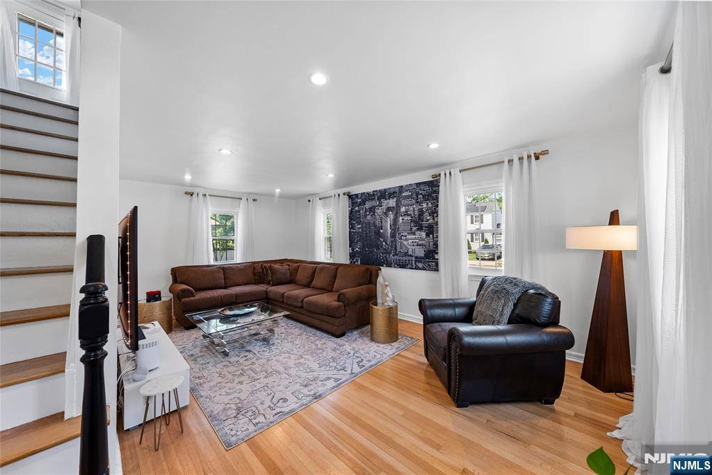 Clifton, NJ 07013,63 Rosedale AVE