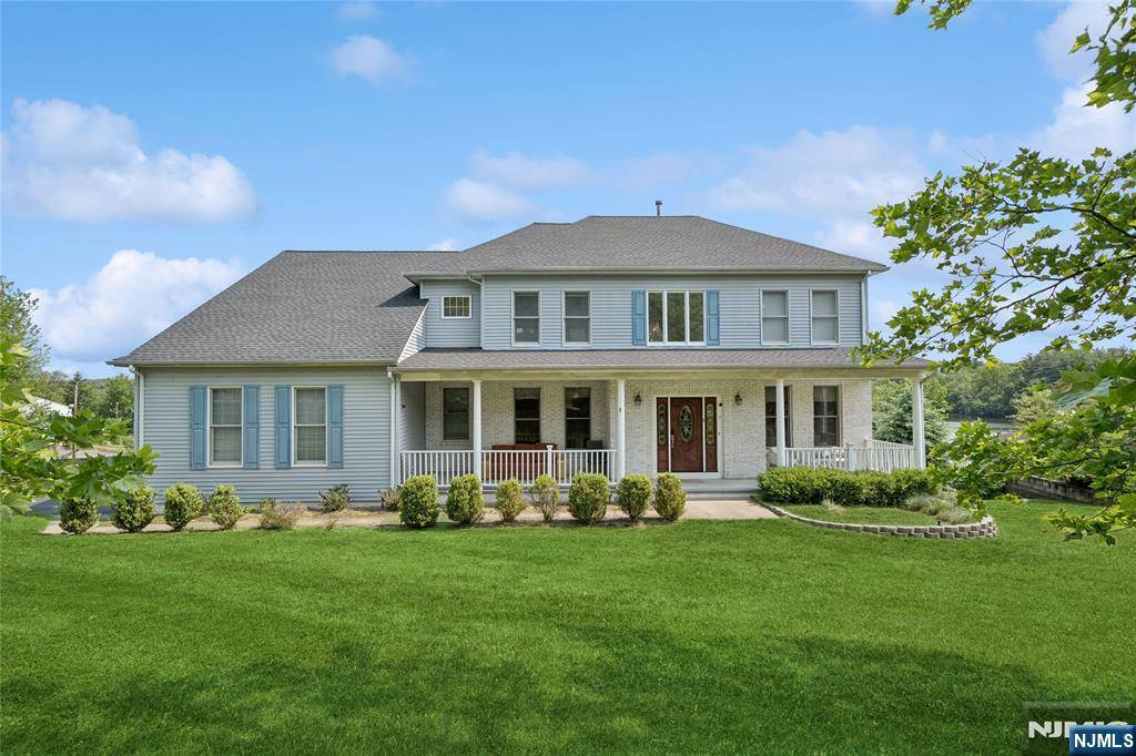 North Haledon, NJ 07508,7 Cranberry CT