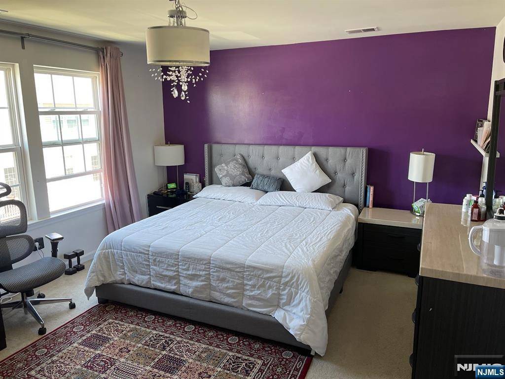 Wood Ridge, NJ 07075,2 Truman DR