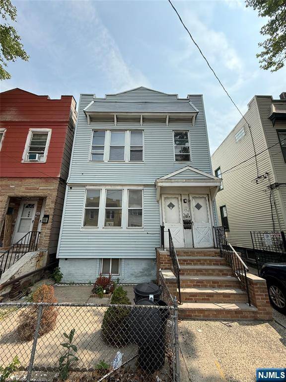 Jersey City, NJ 07304,120 Clarke AVE #2