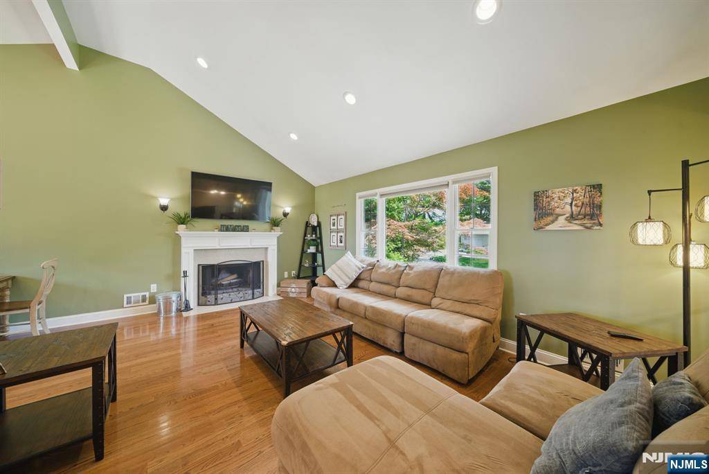 Denville Township, NJ 07834,49 Longview TRL