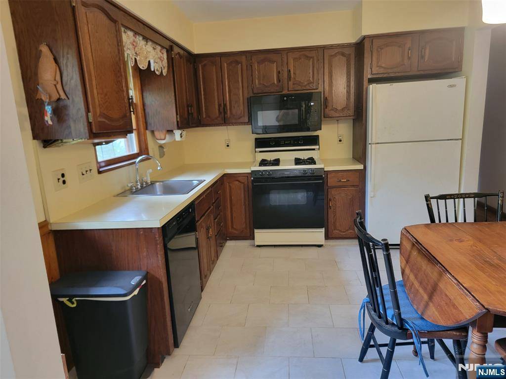 Twp Of Washington, NJ 07676,599 Walnut ST