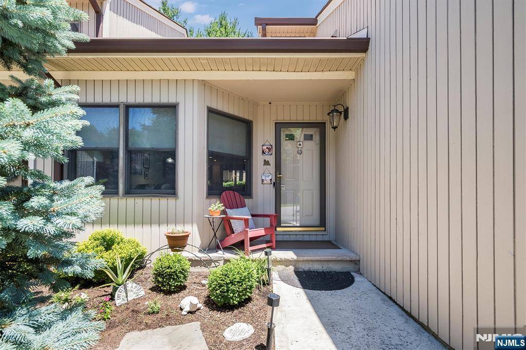 Franklin Lakes, NJ 07417,20 Bentley DR #1703