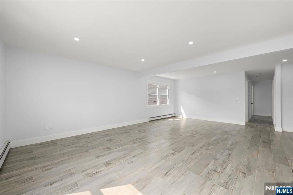Haledon, NJ 07508,20 Geyer ST #1