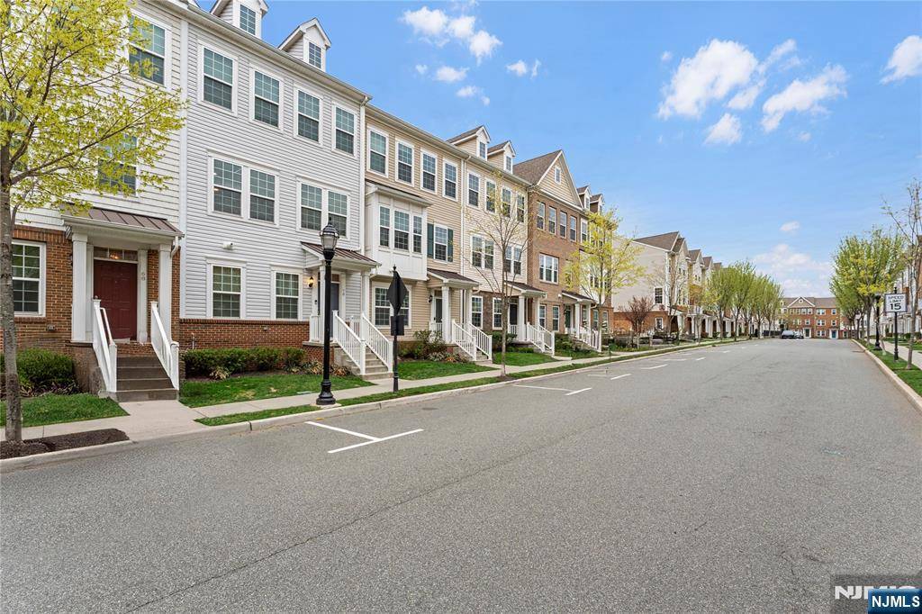 Wood Ridge, NJ 07075,70 Wesmont DR
