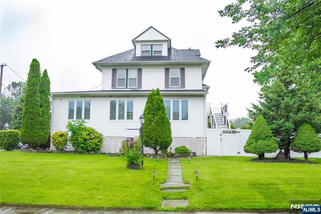 Roselle Park, NJ 07204,404 Walnut ST #2