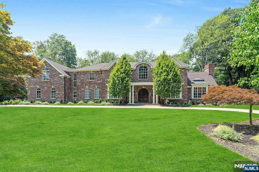 Franklin Lakes, NJ 07417,356 Indian Trail DR
