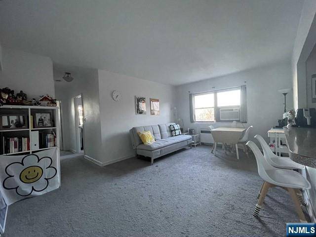 Fort Lee, NJ 07024,500 Linwood DR #3G