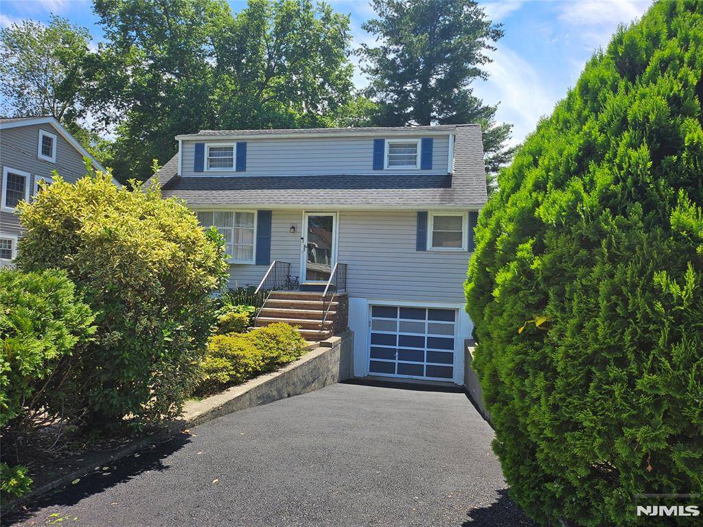 Waldwick, NJ 07463,100 Grove ST