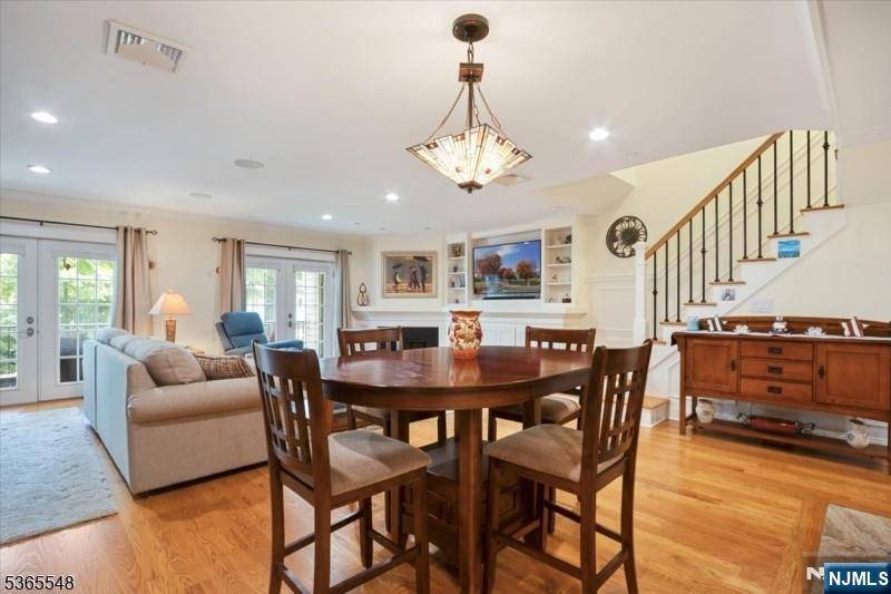 Teaneck, NJ 07666,4 Lowell CT #704