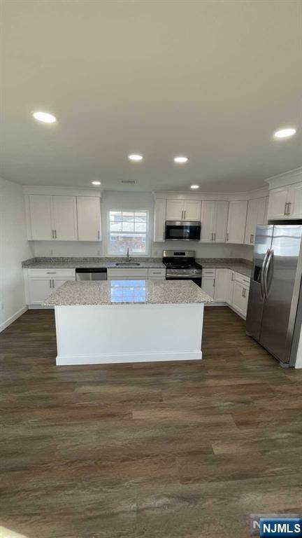 South Hackensack, NJ 07606,6 Rossi CT #2