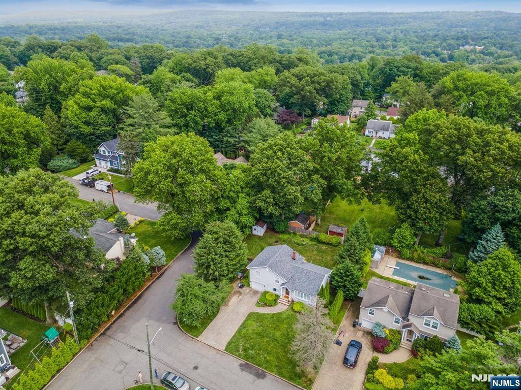 Cresskill, NJ 07626,368 11th ST