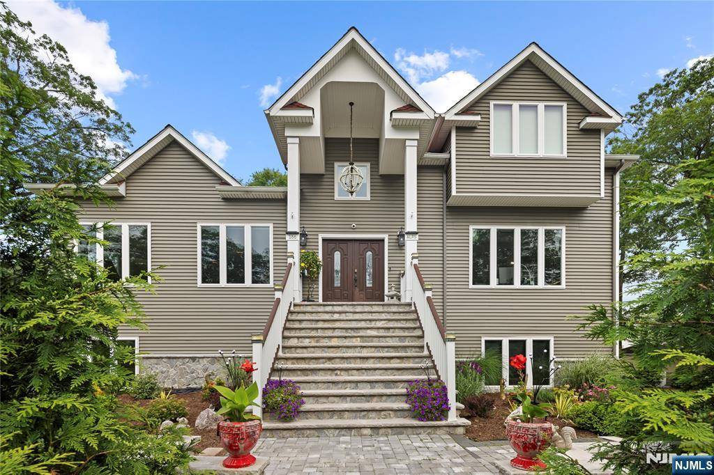 Wayne, NJ 07470,186 Alps RD