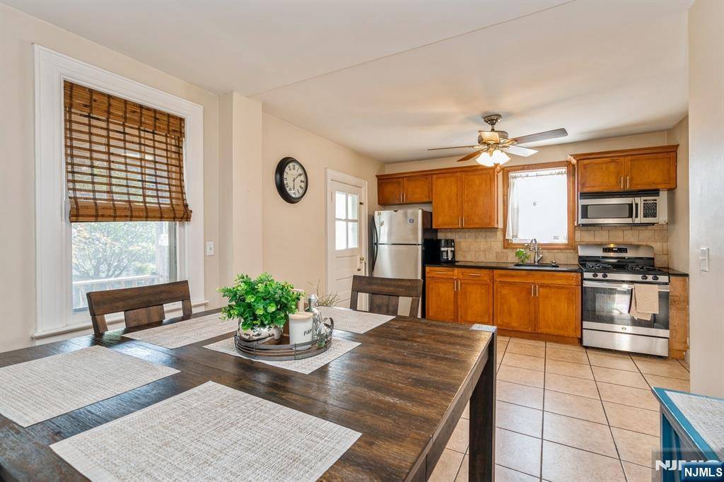 Ridgefield, NJ 07657,508 Fairview TER