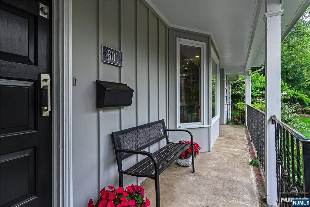 Wyckoff, NJ 07481,601 Wishing Well RD