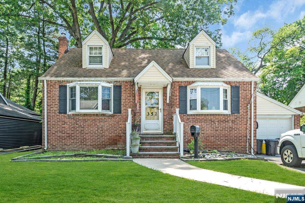 New Milford, NJ 07646,352 Birchwood RD