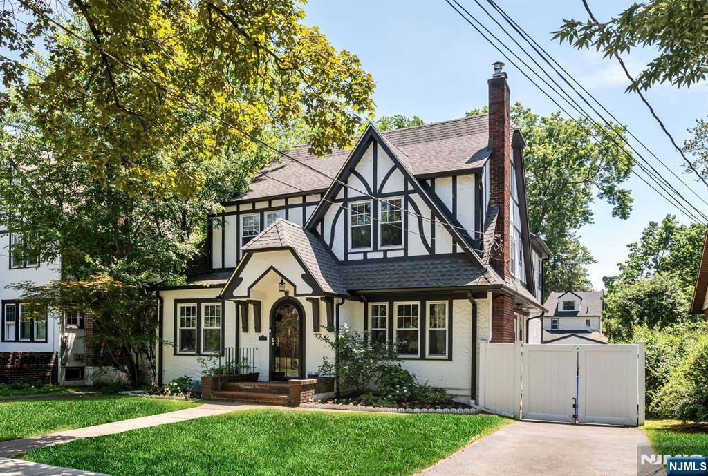 Englewood, NJ 07631,232 W Hudson AVE