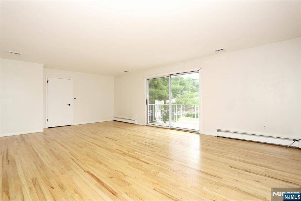 Garfield, NJ 07026,339 Outwater LN #1