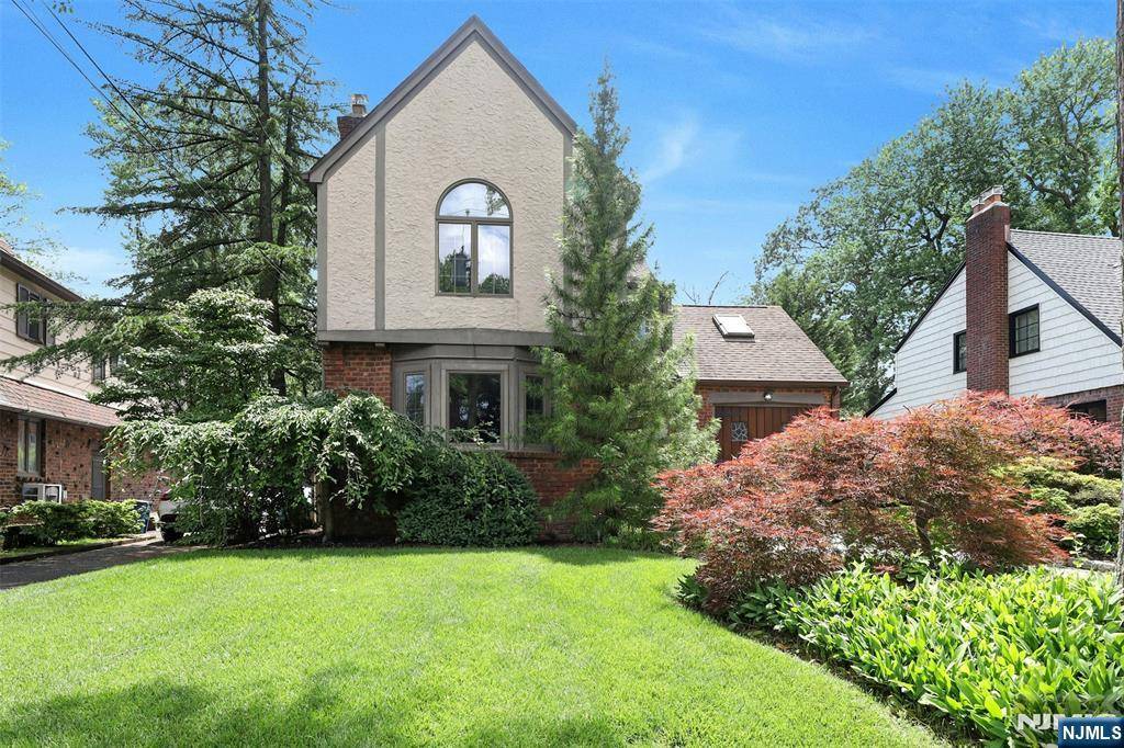 Teaneck, NJ 07666,548 Standish RD