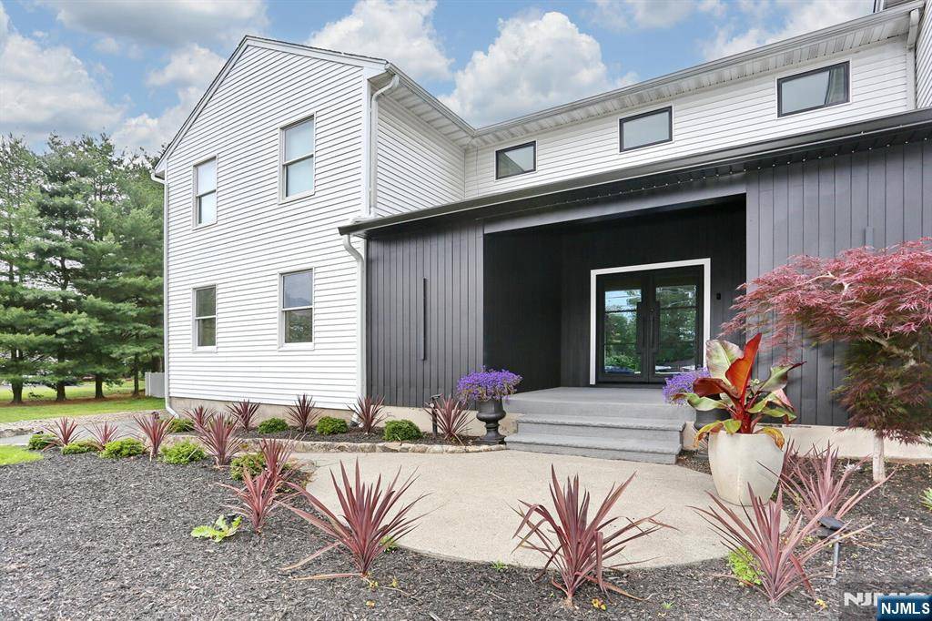 Twp Of Washington, NJ 07676,166 Ridgewood RD