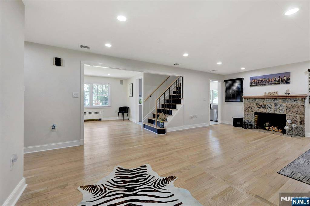 Emerson, NJ 07630,45 Highland AVE