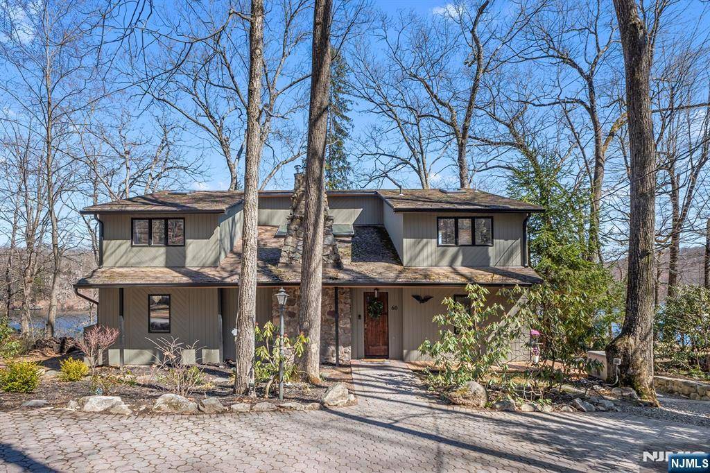 Bloomingdale, NJ 07403,60 W Shore DR