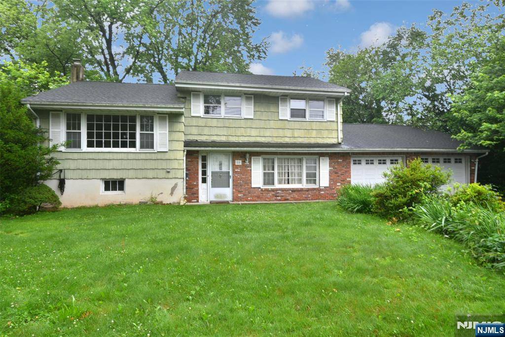 Waldwick, NJ 07463,50 Grove ST