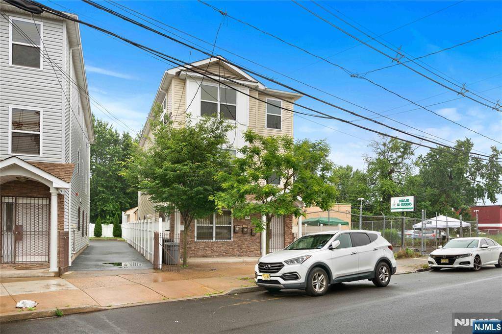 Newark, NJ 07103,578-580 11th ST