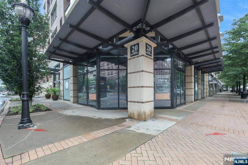 West New York, NJ 07093,20 Ave At Port Imperial #425