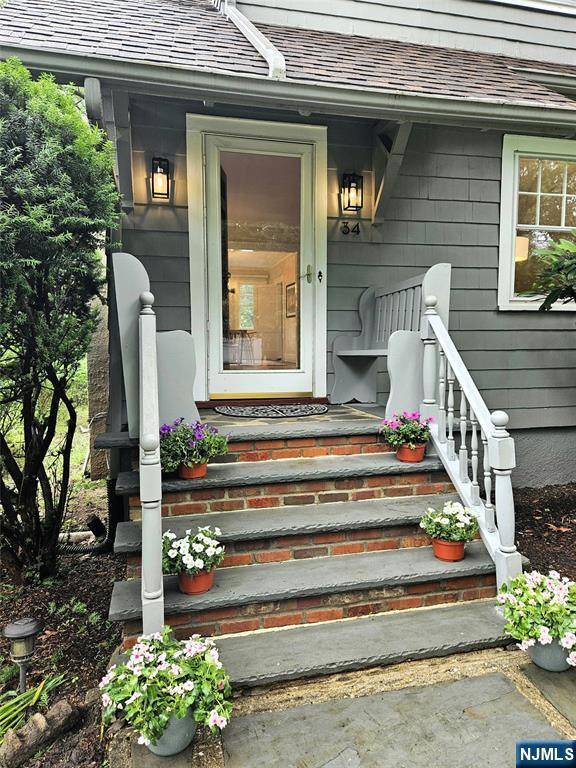 Verona, NJ 07044,34 Mountain RD