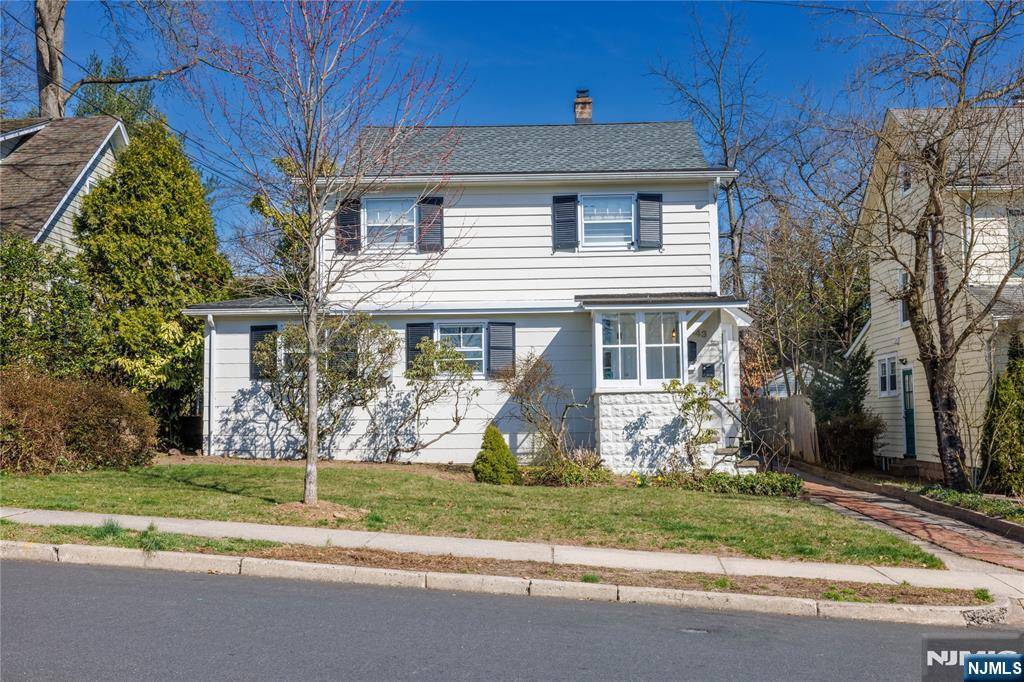 Tenafly, NJ 07670,143 Sunset LN #B