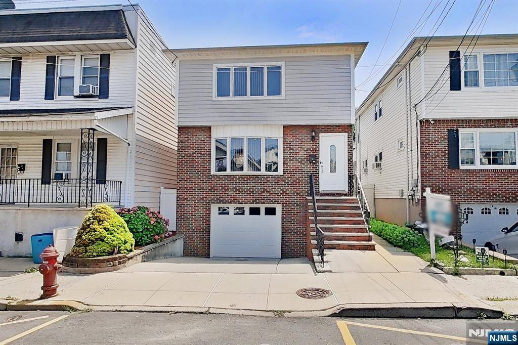 Kearny, NJ 07032,112 Devon TER