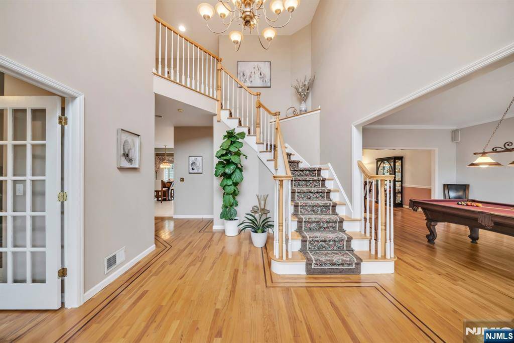 Wayne, NJ 07470,12 Jenny LN