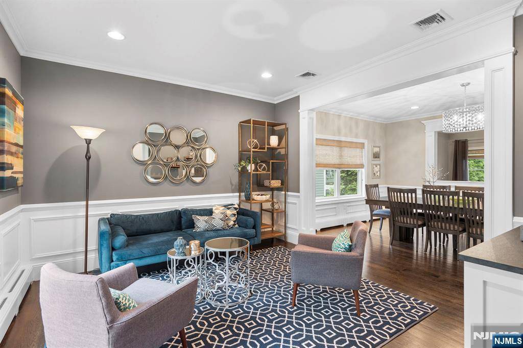 Glen Rock, NJ 07452,66 Andover TER