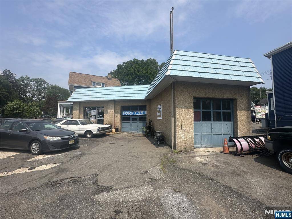 South Orange Village, NJ 07079,401 Irvington AVE