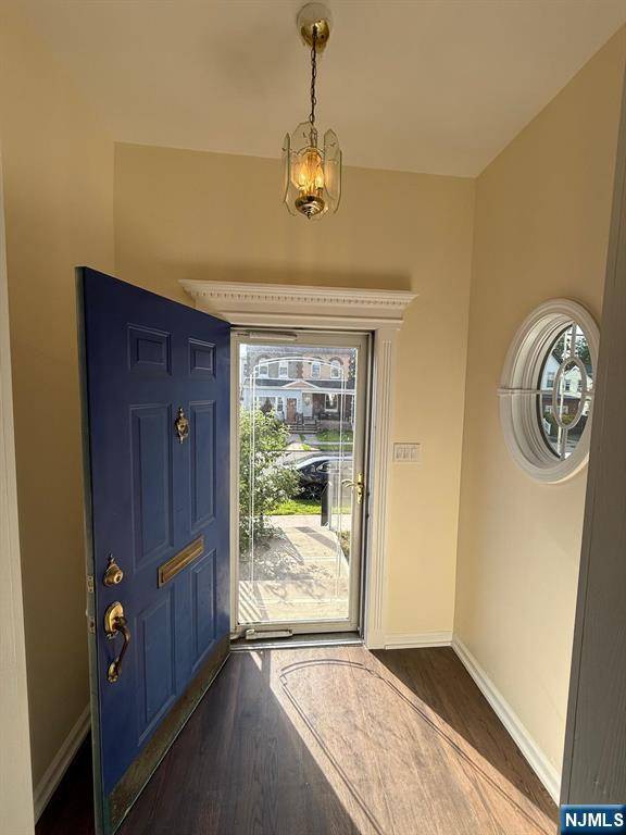 Kearny, NJ 07032,423 Devon