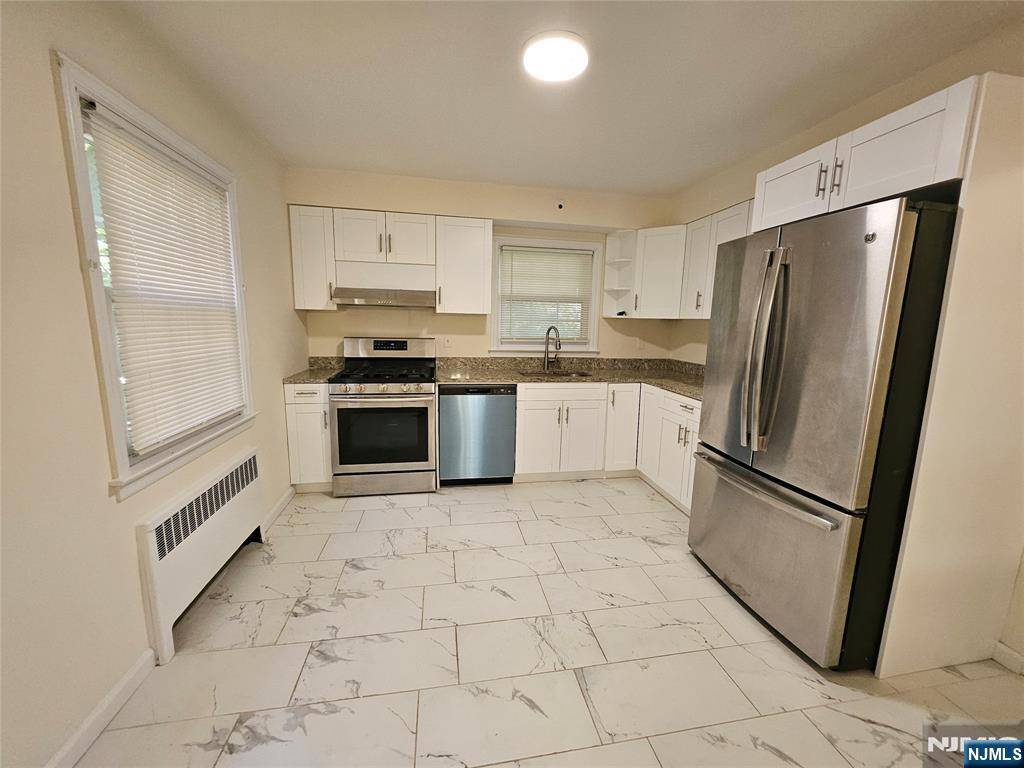 Leonia, NJ 07605,116 Christie ST