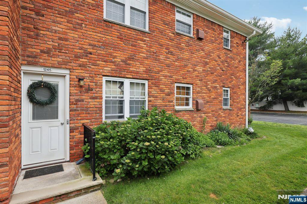 Wayne, NJ 07470,1245 Valley RD #B