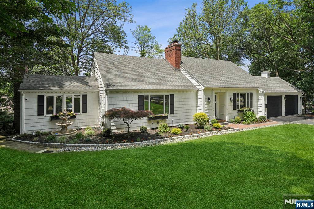 Essex Fells, NJ 07021,15 Barberry WAY