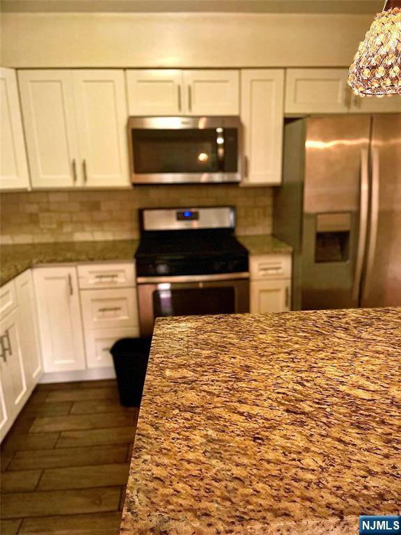 Palisades Park, NJ 07650,419 10th ST #1