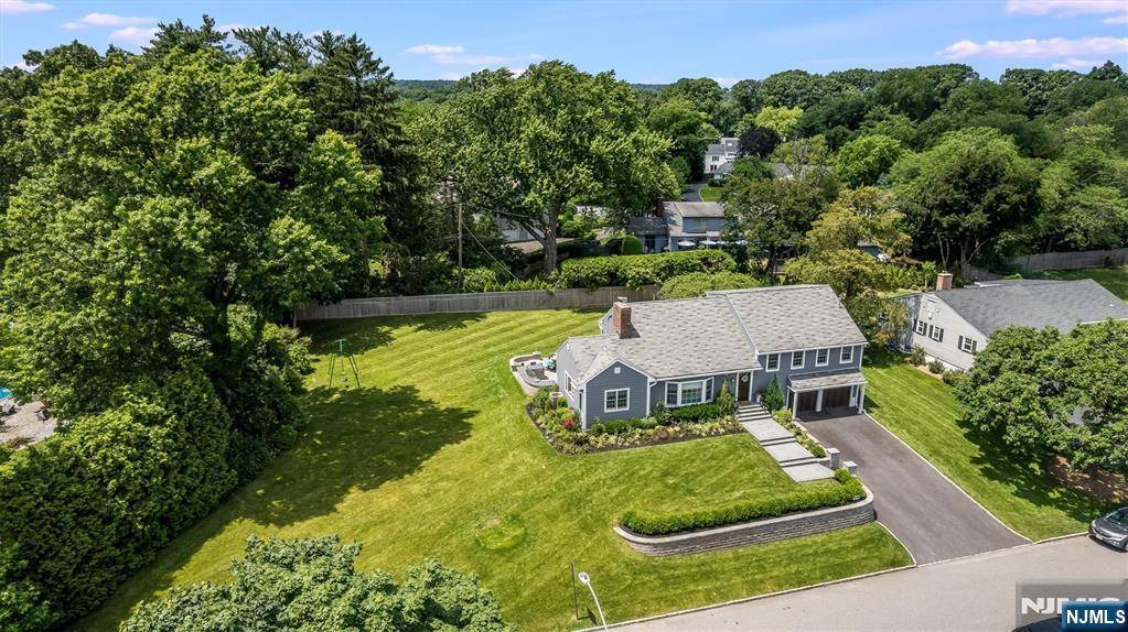 Montclair, NJ 07043,43 Woodmont RD