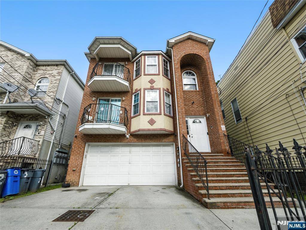Newark, NJ 07103,586 19th ST
