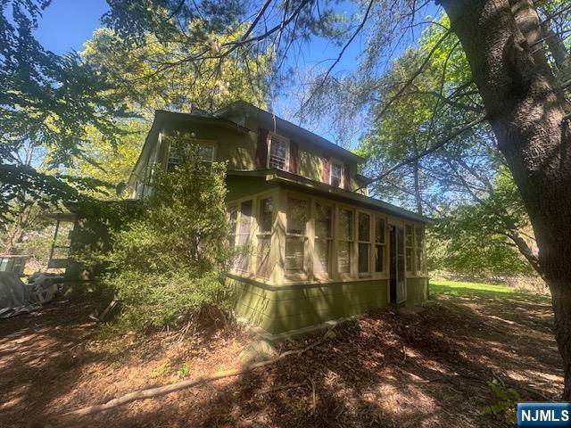 Franklin Lakes, NJ 07417,538 Franklin AVE